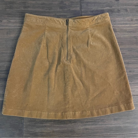 Forever 21 Corduroy Tan Mini Skirt Size Small Zipper Back - Picture 2 of 5